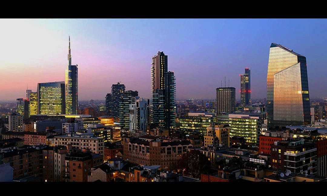 Skyline di Milano – quartiere Porta Nuova al tramonto